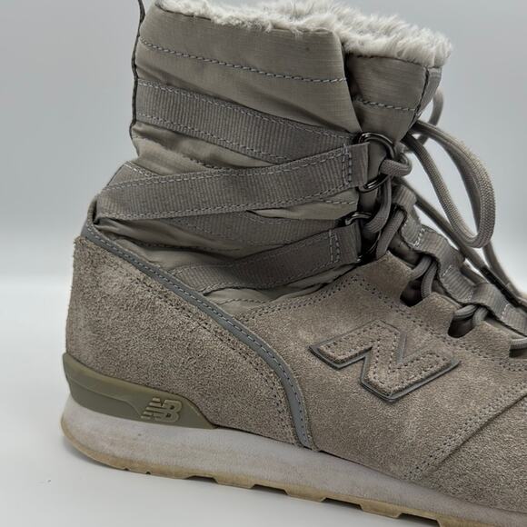 New Balance Sneakers - Women's 11 - Picture 2 of 9